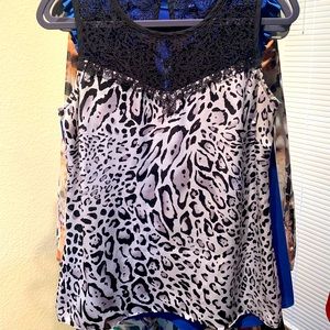 Sz medium, Cache sleeveless, with lace top, black and white animals print